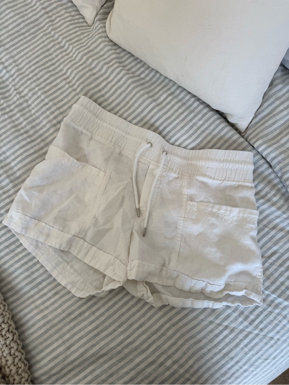 Athleta Cabo Linen 4” short